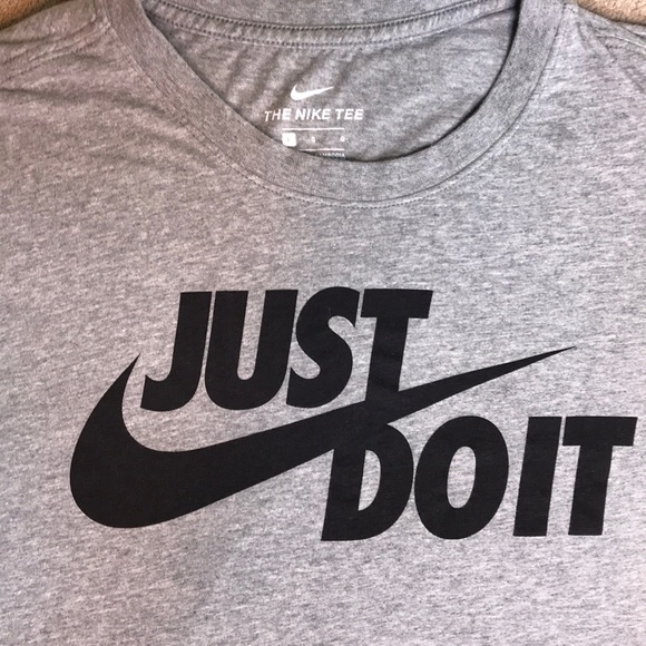 Classic Nike Tee - Picture 2 of 4